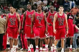 星空体育中国-意甲赛程吃紧，底特律活塞窗口期内部沟通，更衣室稳定，年轻球员得到机会(防侧滑解除教程)