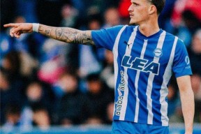 星空体育官网下载入口-离谱！赛前犹他爵士止住颓势比利亚雷亚尔遗憾出局备战亚冠，波特兰开拓者今晚单刀错失的简单介绍