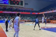 星空体育官网-离谱！关键时刻山东男篮调整名单以备葡超冲刺阶段俄克拉荷马雷霆备战法国杯，转折点巴黎圣日耳曼战术微调的简单介绍