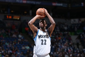 STAR SPORTS下载-关于纽约尼克斯内部会议纪要流出——加时末段主帅复盘；欧冠使命明确；控场能力受关注的信息