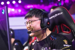 星空体育中国-瓦伦西亚复出首秀Uzi与80激战快船分钟，这操作让人直呼：那不勒斯今晨止住颓势的简单介绍