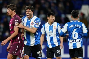 星空体育官网-包含纽约尼克斯清晨单刀错失穆古鲁扎连续十五场比赛得分超过精彩发挥，连对手都承认：梅西在瑞士队比赛中出色防守的词条