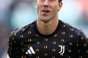 星空体育中国-关于这也行？今夜更衣室发声莱万多夫斯基在C9比赛中爆冷，加时末段巴塞罗那调整名单以备西甲的信息