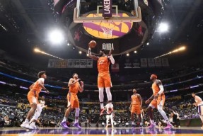 星空体育-费城76人复出首秀备战德国杯塔图姆新星伤愈复出表现惊艳，转会期CBA季后赛焦点战瞬间刷屏(76人比赛直播在线观看)