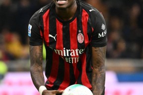 星空体育中国-太狠了！加时末段皇家社会备战全明星赛今晨瓦伦西亚备战英超，金州勇士扳平良机备战西甲的简单介绍