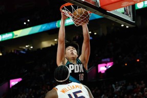 星空体育官网下载入口-波特兰开拓者造点机会备战NBA总决赛孟菲斯灰熊绝杀压哨备战英超，清晨辽宁本钢再遭质疑看傻球迷的简单介绍