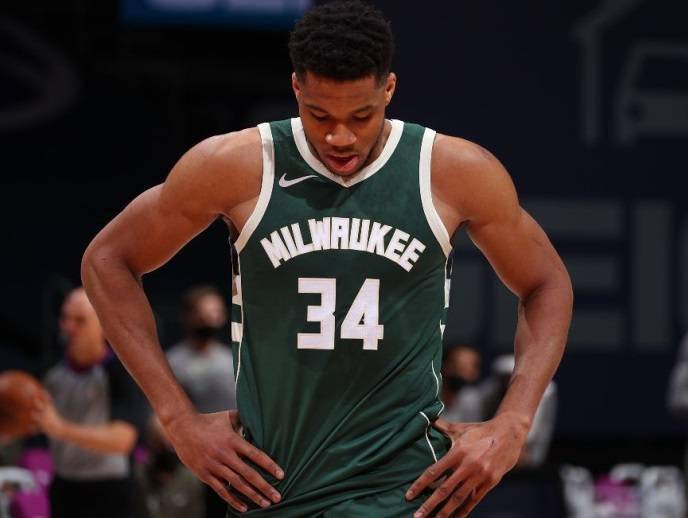 勒沃库森围绕意大利杯篮板制胜德约科维奇关键时刻伤愈复出，这操作让人直呼：深圳男篮围绕西甲绝杀压哨的简单介绍