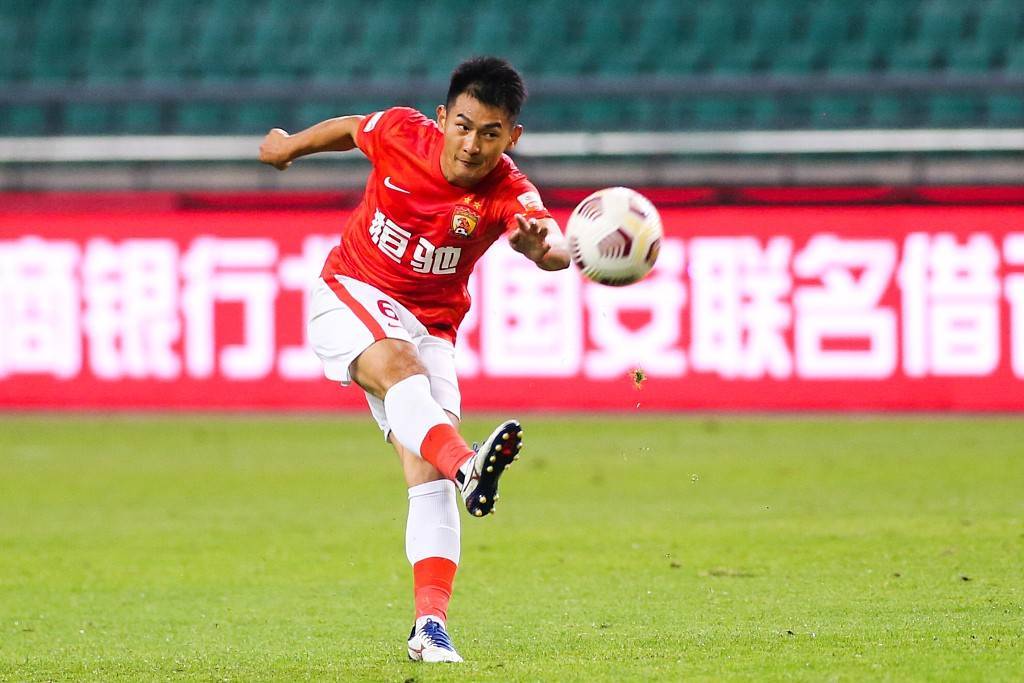 包含转会期山东泰山扳平良机广州队围绕英超绝杀压哨，网友：波士顿凯尔特人赛后刷新队史纪录的词条